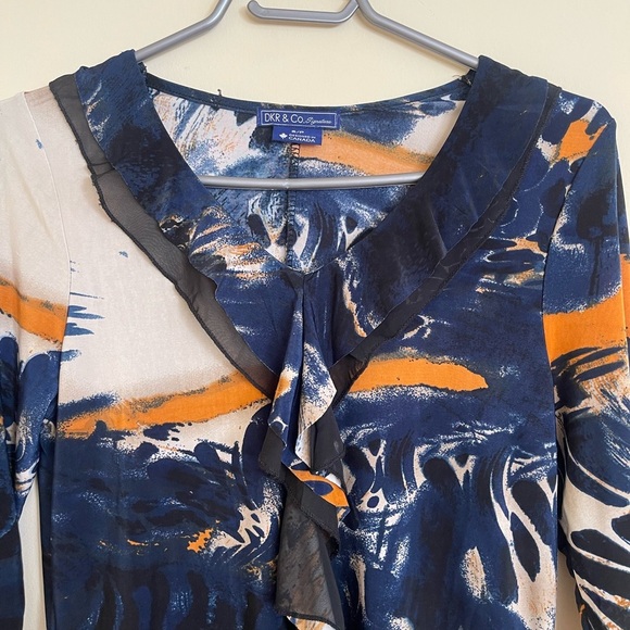 DKR & CO Abstract Patterned Ruffled V-neck  Blouse Women Size S US - Picture 3 of 5